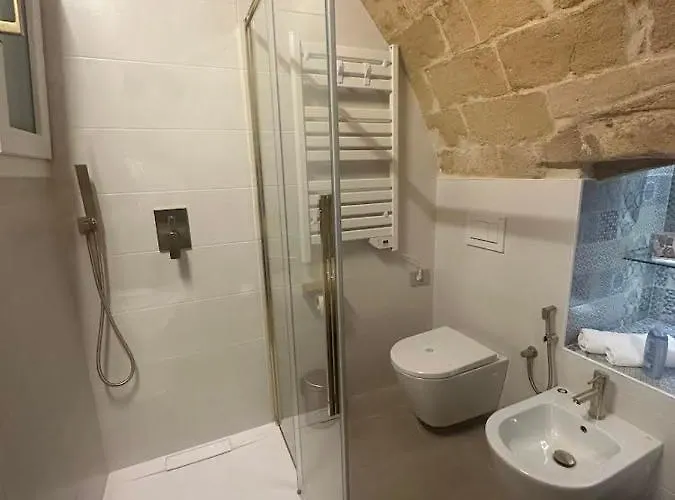 Bed and Breakfast Glamour 4*